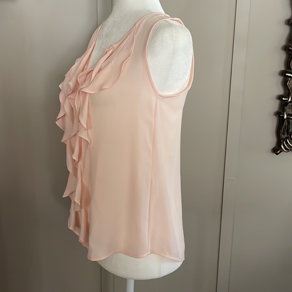 White House/Black Market Soft Peach Sleeveless Ruffle Front Top EUC  - Size 2 - Picture 5 of 14